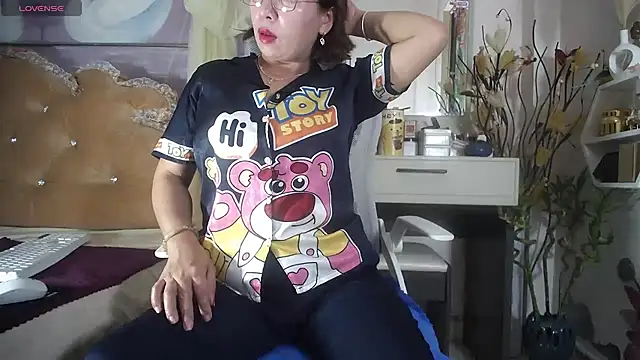 lyly asian online show from 02-28-26, 01:12