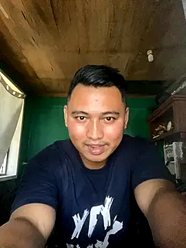 Snapshot of BicuriousExploer chatting on 10-04-25, 02:53 BicuriousExploer online show from 10-04-25, 02:53