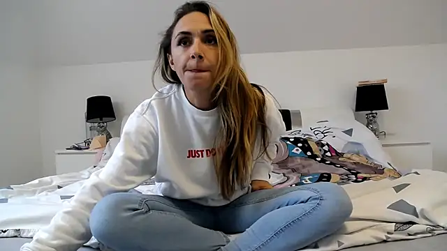 ArabianMalikah online show from 11-03-25, 08:15