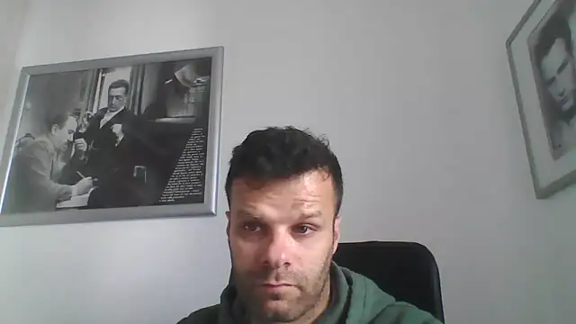 Snapshot of FROCETTO93 chatting on 04-22-26, 07:33 FROCETTO93 online show from 04-22-26, 07:33