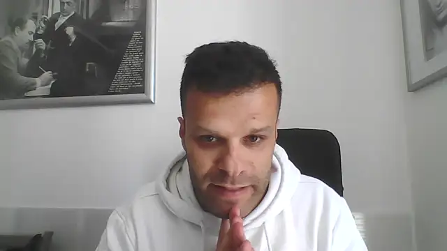 Snapshot of FROCETTO93 chatting on 04-27-26, 12:14 FROCETTO93 online show from 04-27-26, 12:14