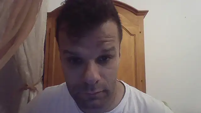 Snapshot of FROCETTO93 chatting on 05-10-26, 07:57 FROCETTO93 online show from 05-10-26, 07:57