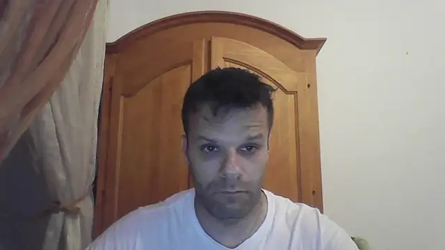 Snapshot of FROCETTO93 chatting on 05-10-26, 08:03 FROCETTO93 online show from 05-10-26, 08:03