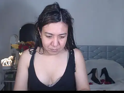 Snapshot of stellahugeX chatting on 10-26-25, 07:58 stellahugeX online show from 10-26-25, 07:58