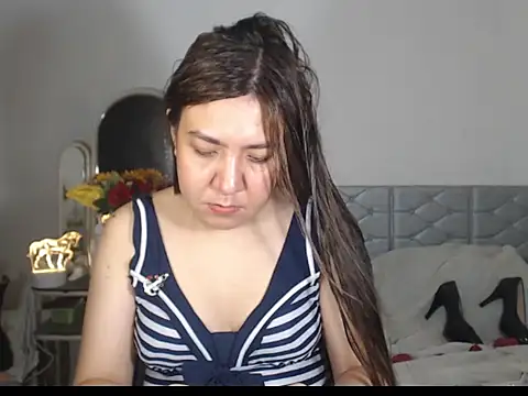 Snapshot of stellahugeX chatting on 11-13-25, 08:52 stellahugeX online show from 11-13-25, 08:52