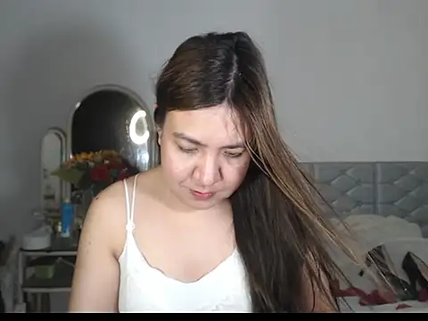 Snapshot of stellahugeX chatting on 11-28-25, 08:44 stellahugeX online show from 11-28-25, 08:44