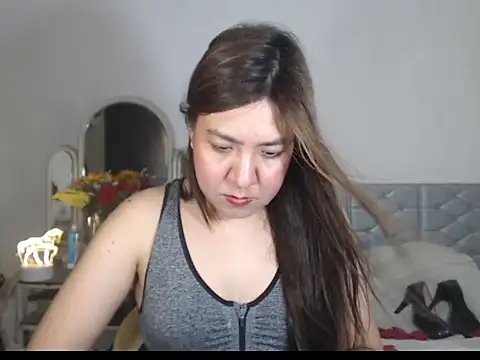 Snapshot of stellahugeX chatting on 11-30-25, 09:13 stellahugeX online show from 11-30-25, 09:13