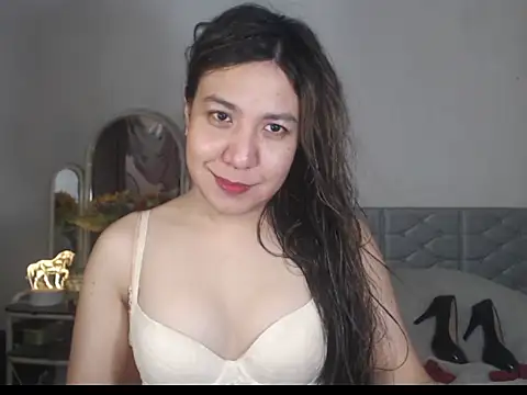 stellahugeX online show from 12-22-25, 02:30