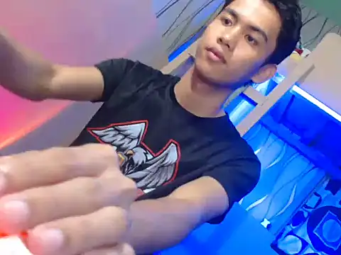 Demure Asian143 online show from 10-06-25, 09:29