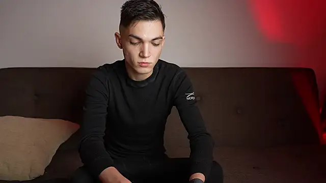 Snapshot of MattyandAiden chatting on 01-16-26, 06:23 MattyandAiden online show from 01-16-26, 06:23