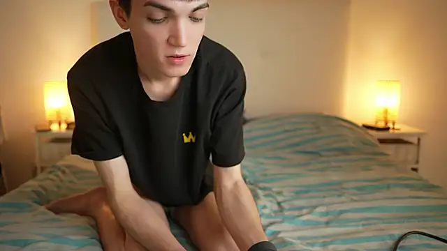 Snapshot of MattyandAiden chatting on 02-26-26, 05:01 MattyandAiden online show from 02-26-26, 05:01