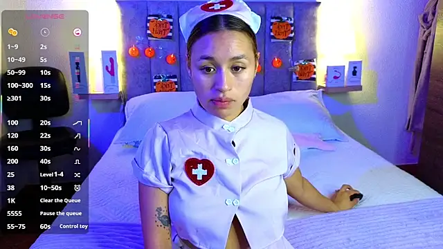 juliana-mancini online show from 10-30-25, 06:19