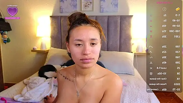 Snapshot of juliana-mancini chatting on 12-17-25, 05:08 juliana-mancini online show from 12-17-25, 05:08