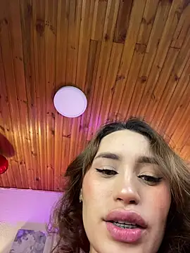 Snapshot of juliana-mancini chatting on 02-14-26, 11:51 juliana-mancini online show from 02-14-26, 11:51