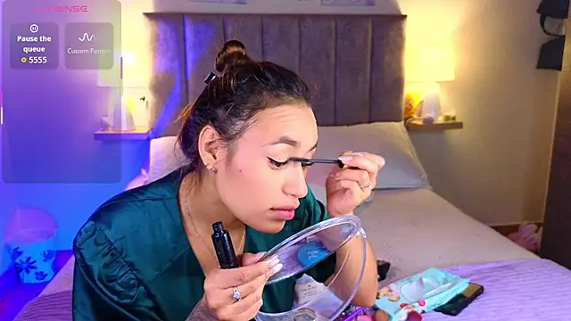 Snapshot of juliana-mancini chatting on 02-27-26, 10:04 juliana-mancini online show from 02-27-26, 10:04