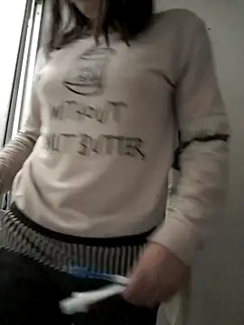 Snapshot of Miranda_sexlove_ chatting on 12-05-25, 06:04 Miranda sexlove online show from 12-05-25, 06:04