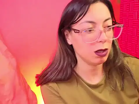 Snapshot of Miranda_sexlove_ chatting on 12-16-25, 07:35 Miranda sexlove online show from 12-16-25, 07:35