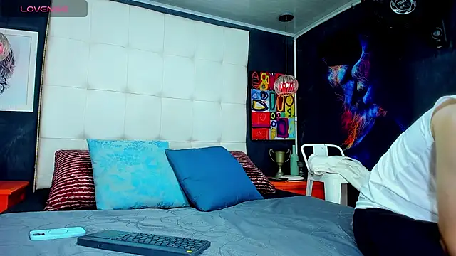 Snapshot of Matteo12_ chatting on 09-14-25, 04:22 Matteo12 online show from 09-14-25, 04:22