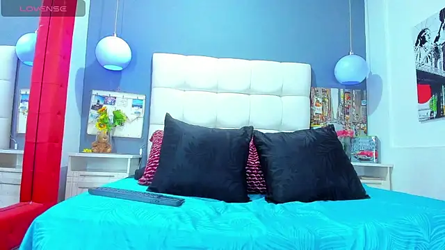 Snapshot of Matteo12_ chatting on 11-05-25, 03:50 Matteo12 online show from 11-05-25, 03:50