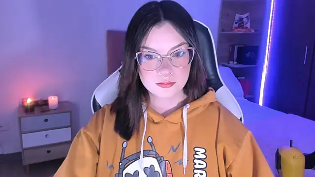 Snapshot of OphelianaRose33 chatting on 09-08-25, 11:26 OphelianaRose33 online show from 09-08-25, 11:26