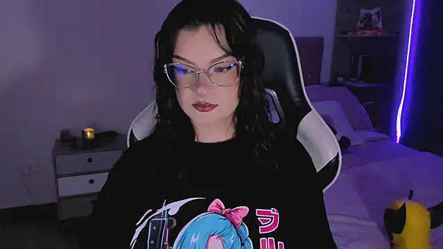 Snapshot of OphelianaRose33 chatting on 09-27-25, 10:04 OphelianaRose33 online show from 09-27-25, 10:04