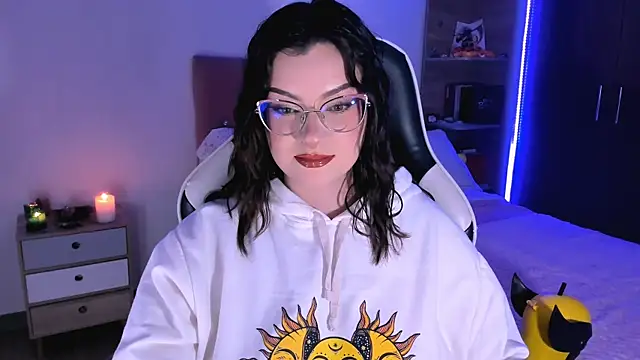 Snapshot of OphelianaRose33 chatting on 10-03-25, 10:51 OphelianaRose33 online show from 10-03-25, 10:51