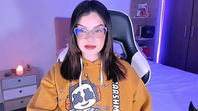 Snapshot of OphelianaRose33 chatting on 10-10-25, 09:14 OphelianaRose33 online show from 10-10-25, 09:14