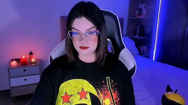 Snapshot of OphelianaRose33 chatting on 11-24-25, 10:20 OphelianaRose33 online show from 11-24-25, 10:20