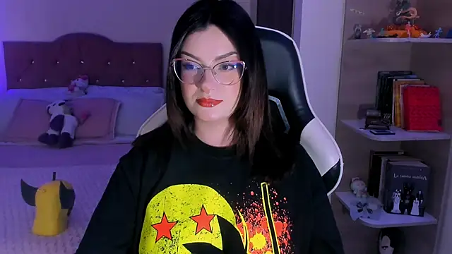 OphelianaRose33 online show from 01-11-26, 08:47