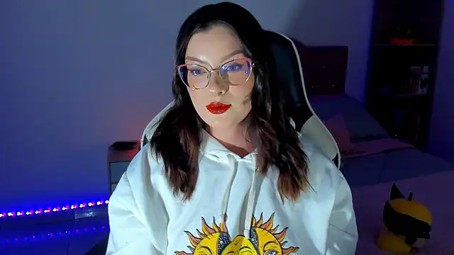 OphelianaRose33 online show from 04-24-26, 10:56