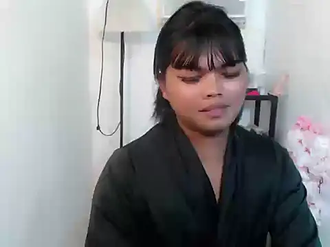 Snapshot of FROXXX21 chatting on 07-08-26, 10:42 FROXXX21 online show from 07-08-26, 10:42
