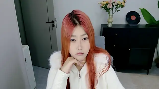 Snapshot of xiaouli chatting on 10-17-25, 01:53 xiaouli online show from 10-17-25, 01:53