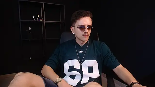 FelixStarkk online show from 06-17-26, 04:15