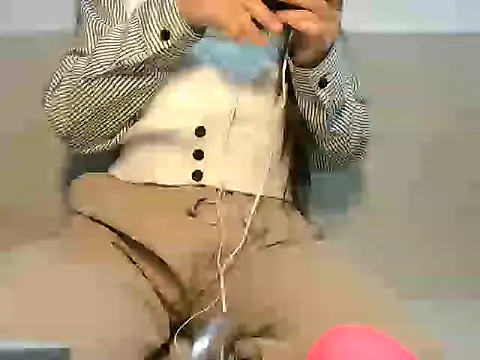 Zuuumon online show from 12-17-25, 11:33