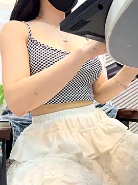 Linh 2004 online show from 09-20-25, 02:07