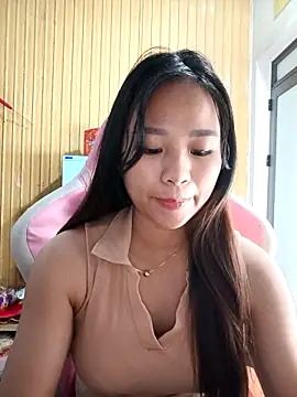 Snapshot of Na_na90 chatting on 02-26-26, 02:21 Na na90 online show from 02-26-26, 02:21