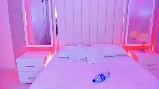 luna hot ass online show from 03-20-26, 11:20