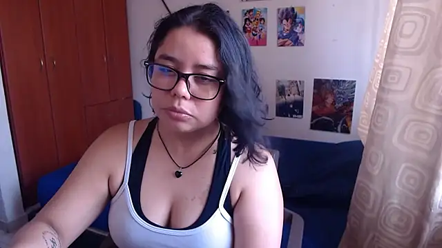 Snapshot of saenz_eymi chatting on 09-21-25, 06:42 saenz eymi online show from 09-21-25, 06:42
