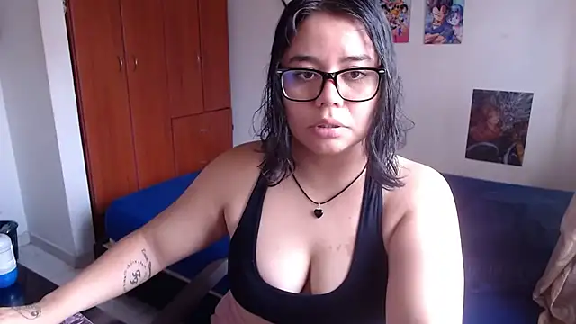 Snapshot of saenz_eymi chatting on 09-24-25, 05:05 saenz eymi online show from 09-24-25, 05:05