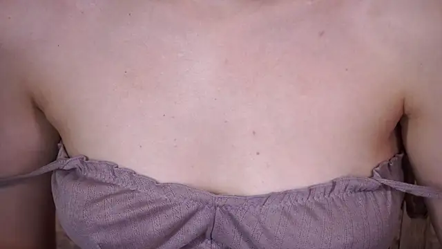 Snapshot of DiamondGoldie chatting on 01-10-26, 01:46 DiamondGoldie online show from 01-10-26, 01:46