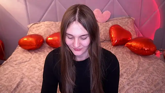 Snapshot of DiamondGoldie chatting on 02-16-26, 08:49 DiamondGoldie online show from 02-16-26, 08:49