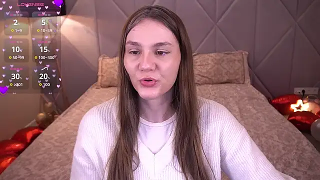 Snapshot of DiamondGoldie chatting on 02-25-26, 08:18 DiamondGoldie online show from 02-25-26, 08:18