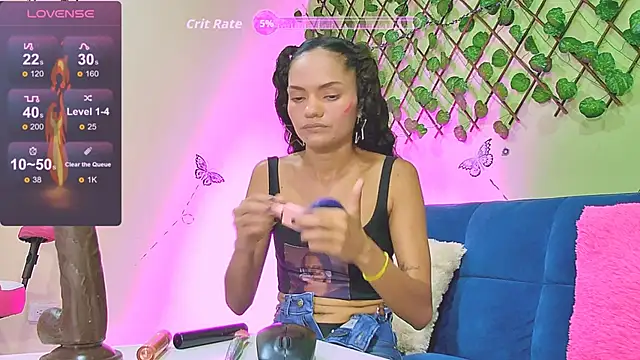 Karen Ariass online show from 11-12-25, 02:06