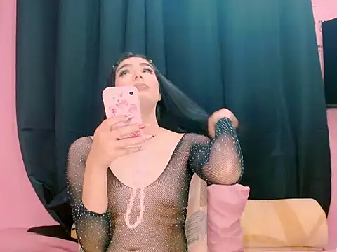 Snapshot of _crystal23_ chatting on 10-19-25, 05:19 crystal23 online show from 10-19-25, 05:19