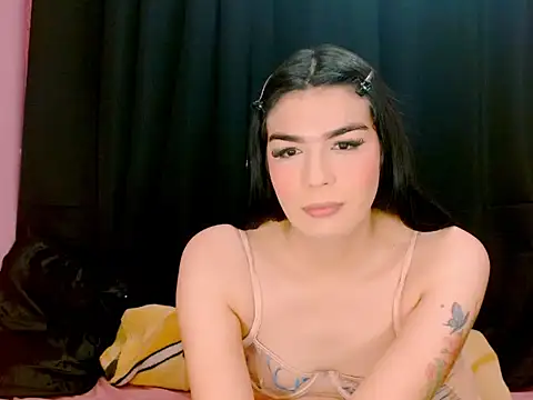 Snapshot of _crystal23_ chatting on 10-25-25, 04:31 crystal23 online show from 10-25-25, 04:31