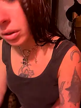 Snapshot of tbp96 chatting on 10-02-25, 04:08 tbp96 online show from 10-02-25, 04:08