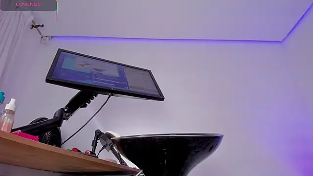 eva rain  online show from 03-04-26, 10:05