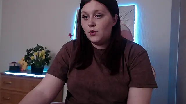 Snapshot of Alisawoods_ chatting on 05-06-26, 01:16 Alisawoods online show from 05-06-26, 01:16