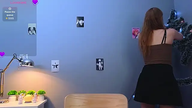 LorettaGladman online show from 12-20-25, 04:08