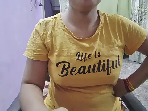 Naina 007 online show from 09-23-25, 05:38